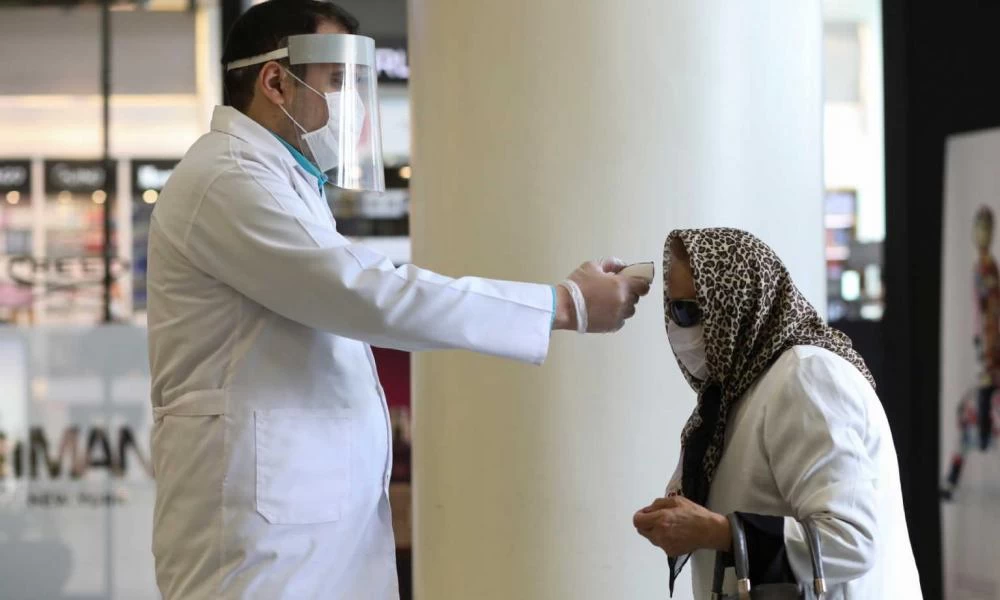 Ιράν: Επανέρχονται τα μέτρα- Άλλοι 148 νεκροί από κορονοϊό